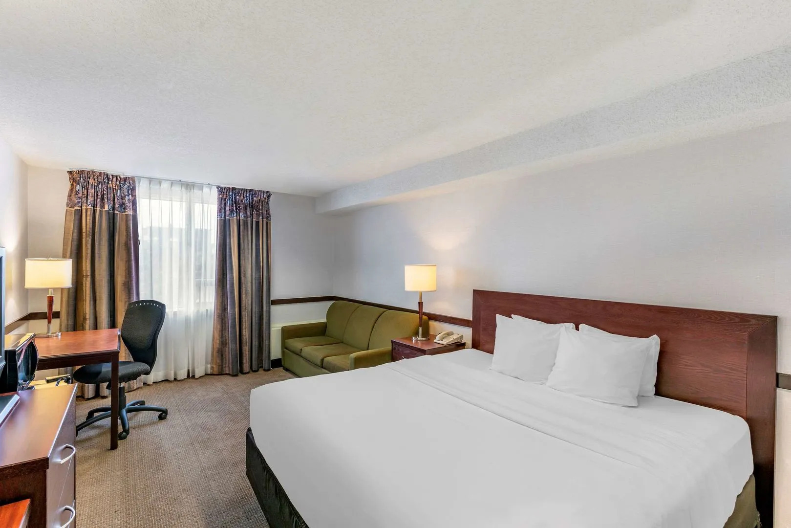 Photo - Quality Inn and Suites Montreal East