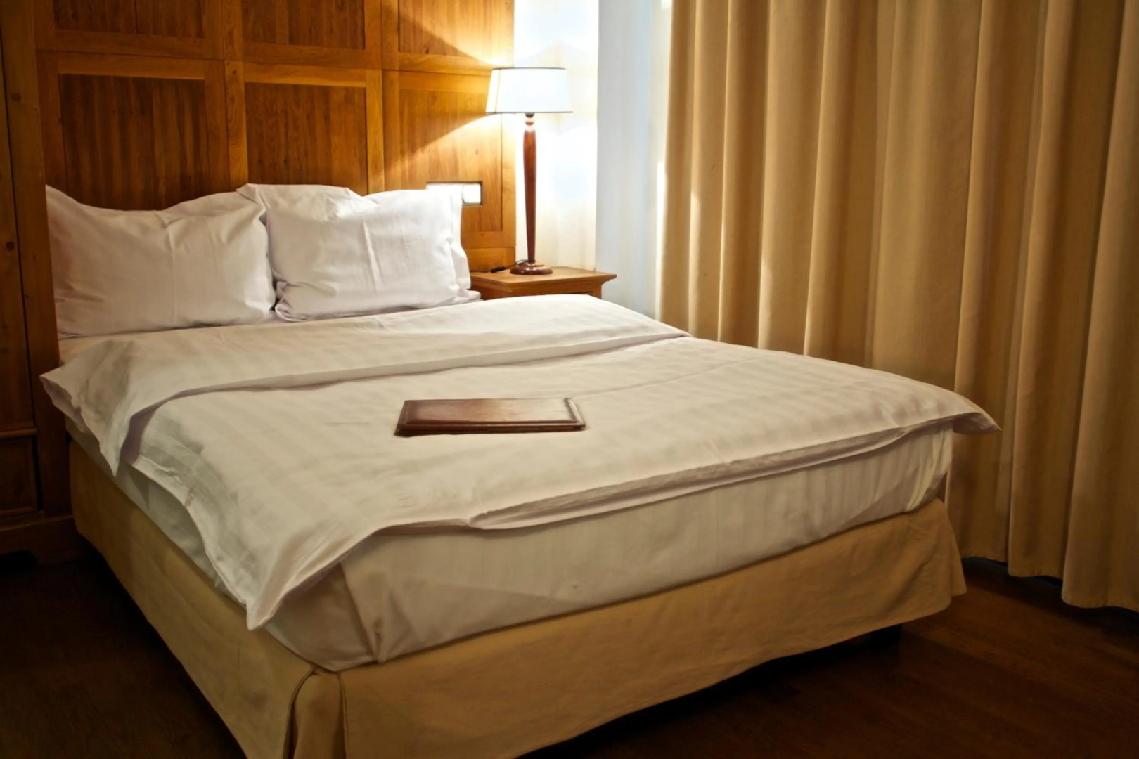 Photo - Rembrandt Hotel