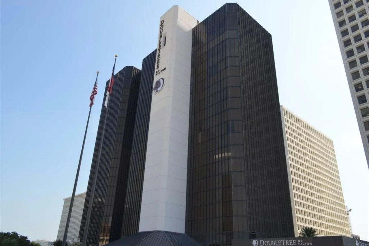 Photo - DoubleTree by Hilton Hotel Houston - Greenway Plaza