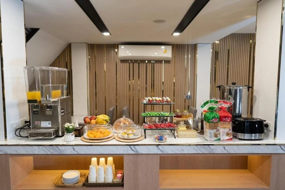 Photo - Malades House