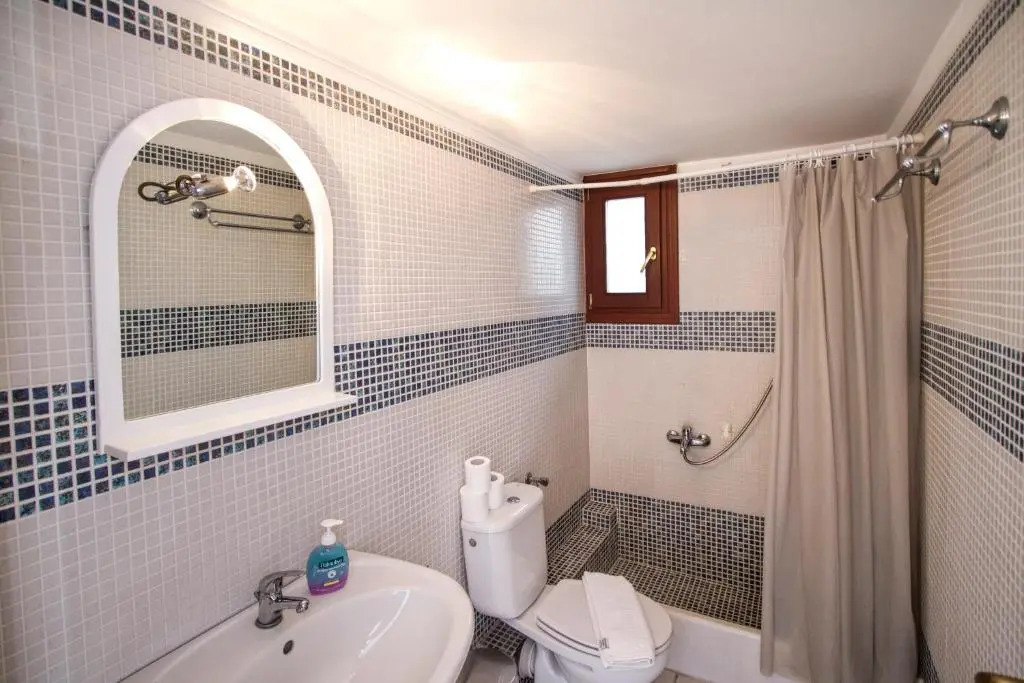 Foto - Birds Villa Apartments with Heated Pool - Including Car and Breakfast