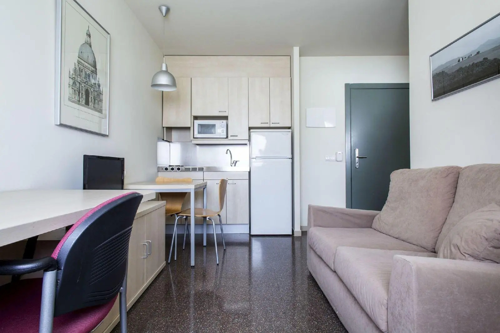 Photo - Albergue Residencia Universitaria Resa Los Abedules - Campus Accomodation