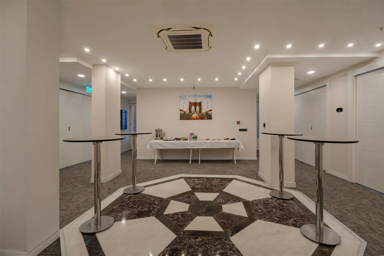 Photo - Best Western Izmir Hotel