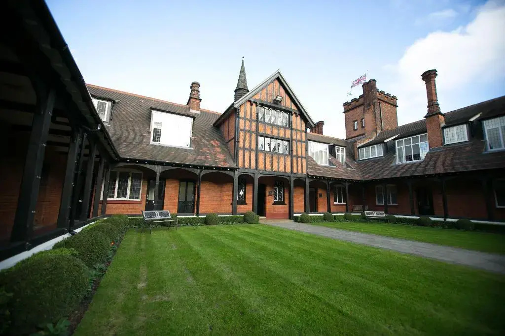 Photo - The Pillar Hotel