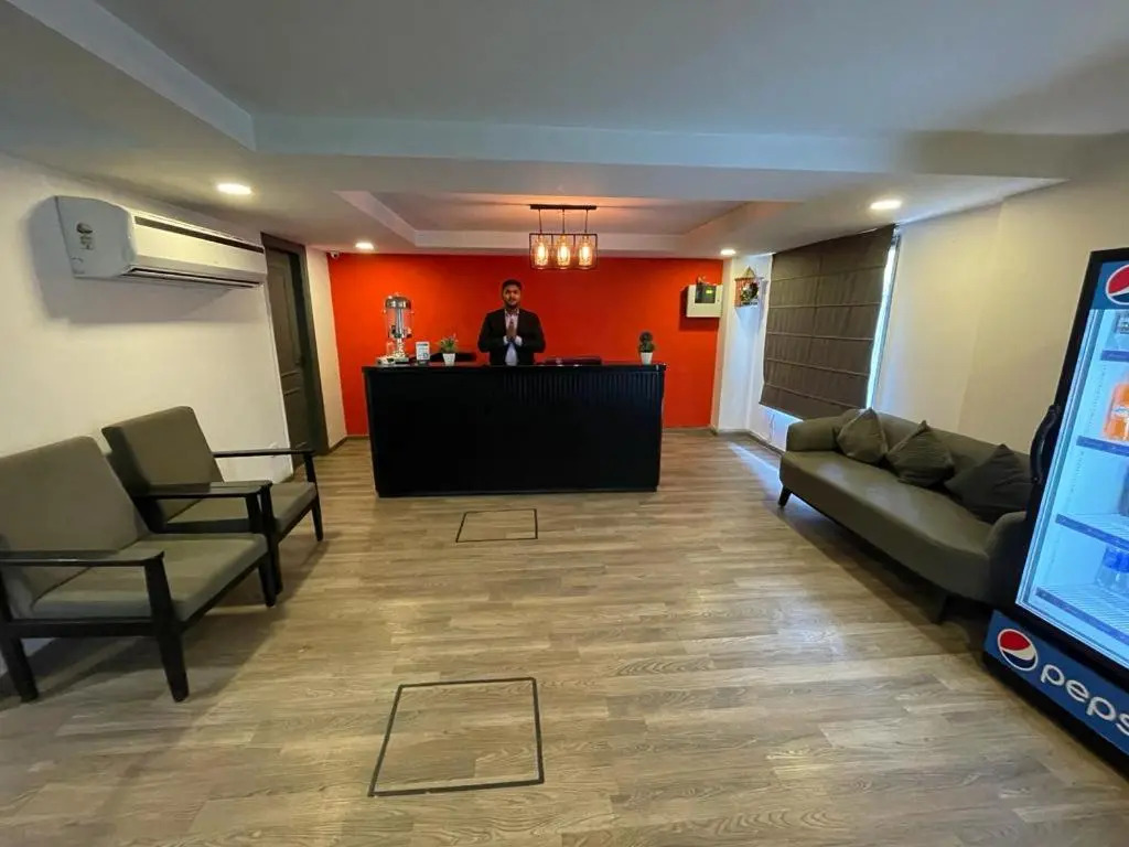 Foto - Saltstayz Express - Golf Course Road & DLF Phase-1