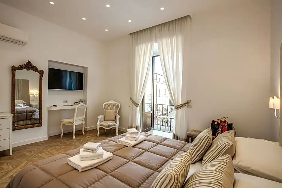 Photo - Sorrento Square Suites