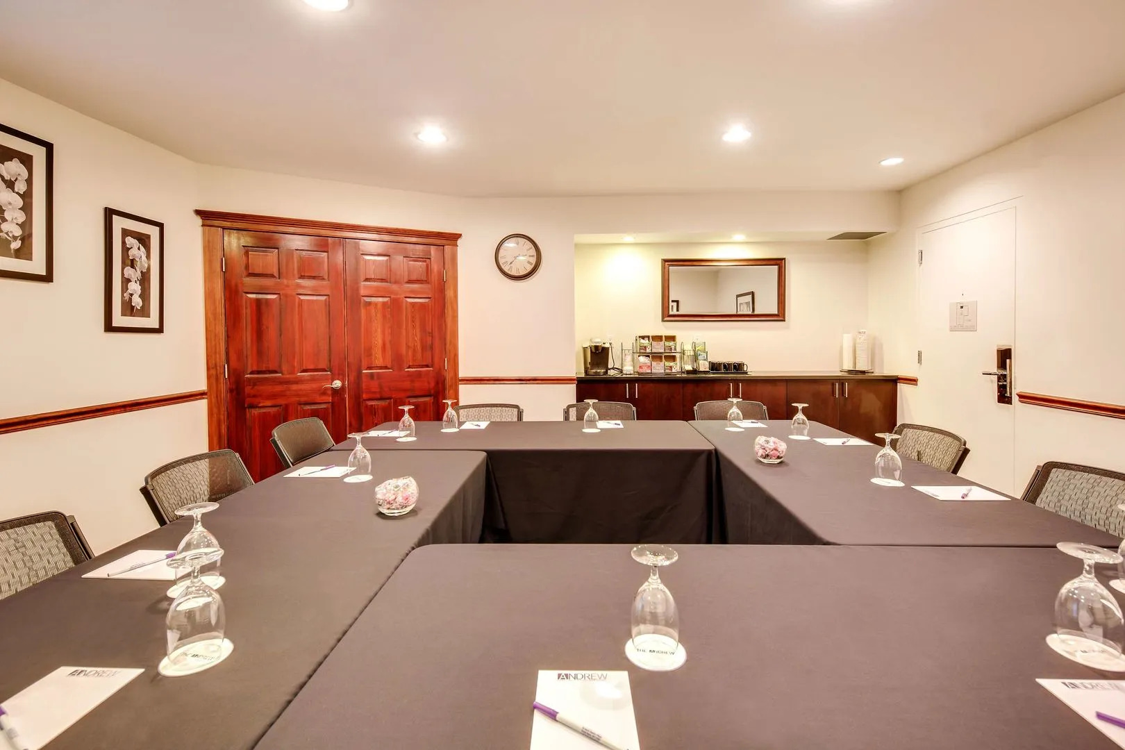 Photo - The Andrew Hotel