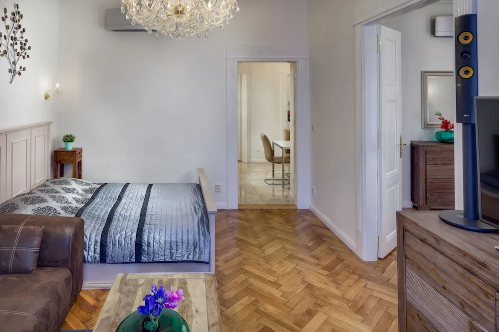 Photo - Selinor Old Town Apartments