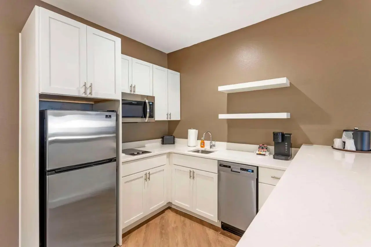 Photo - Comfort Inn & Suites Verona at Turning Stone Resort Casino