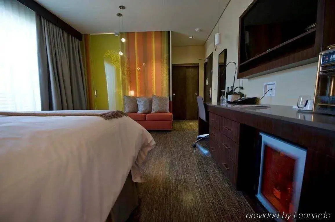 Photo - SIRTAJ – Beverly Hills