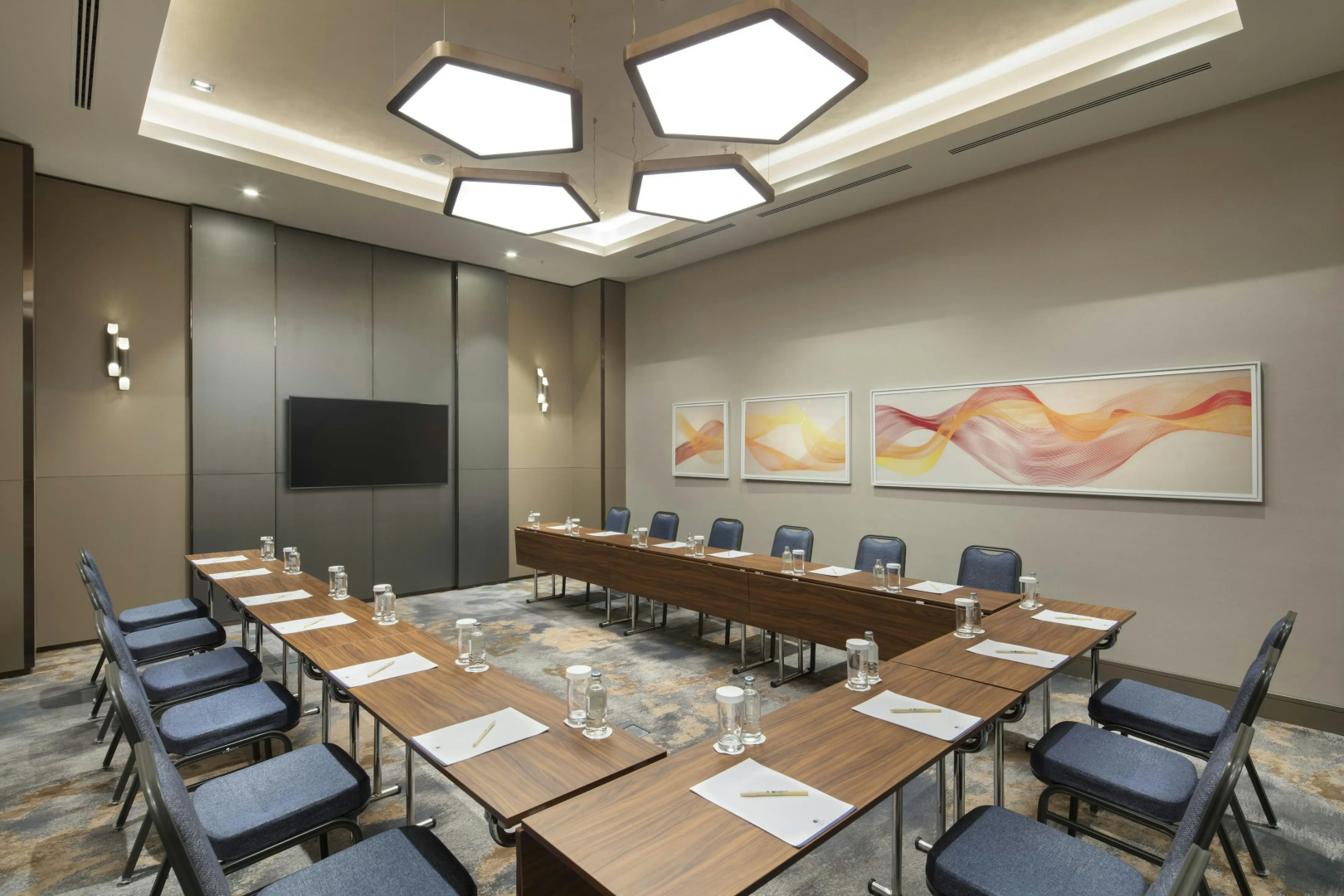 Photo - DoubleTree by Hilton Skopje