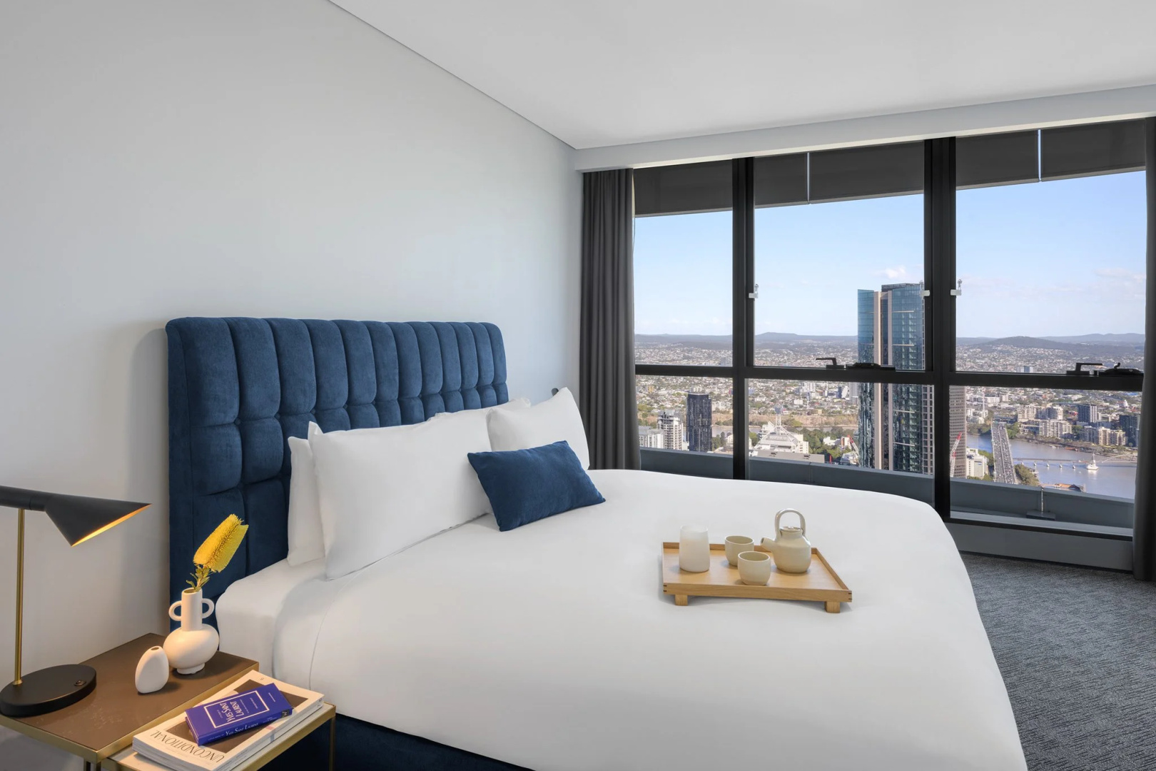 Photo - Meriton Suites Herschel Street, Brisbane