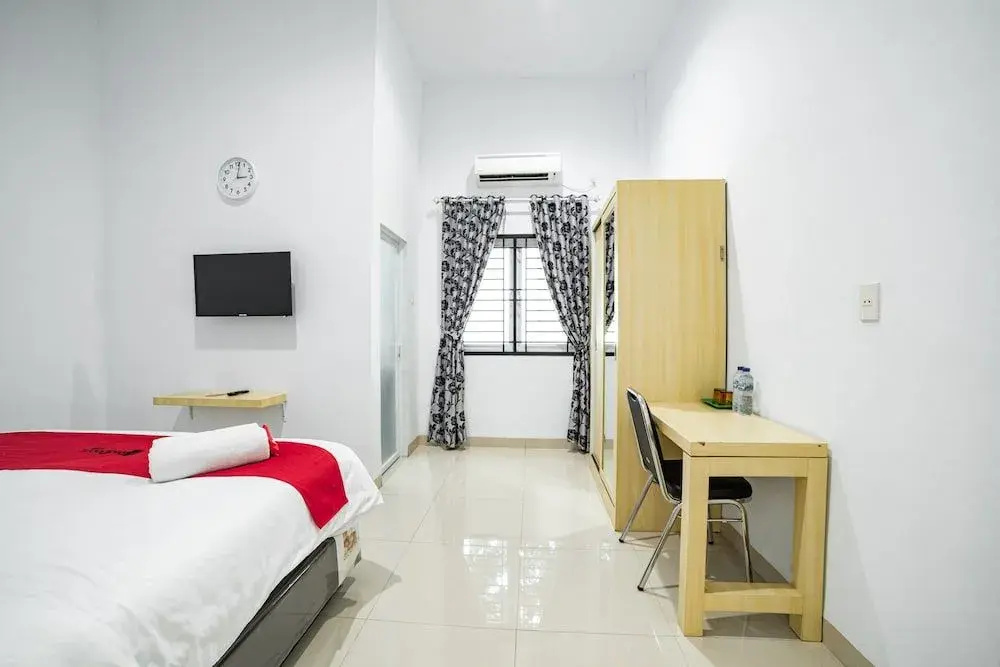 Foto - RedDoorz Plus near Thamrin Plaza Medan