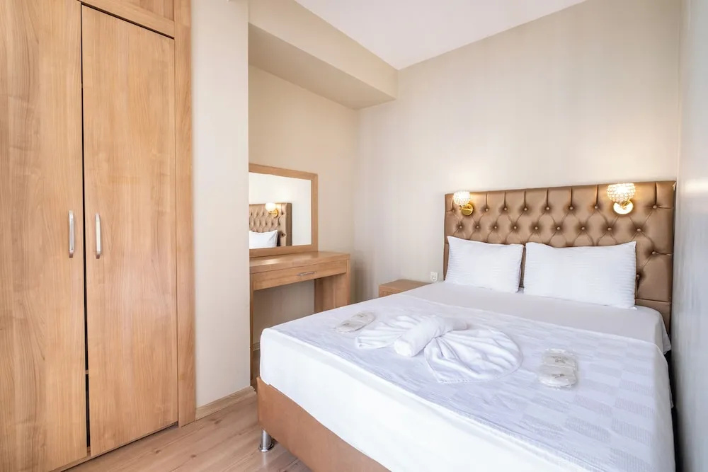 Photo - Lavin Hotel & Suites