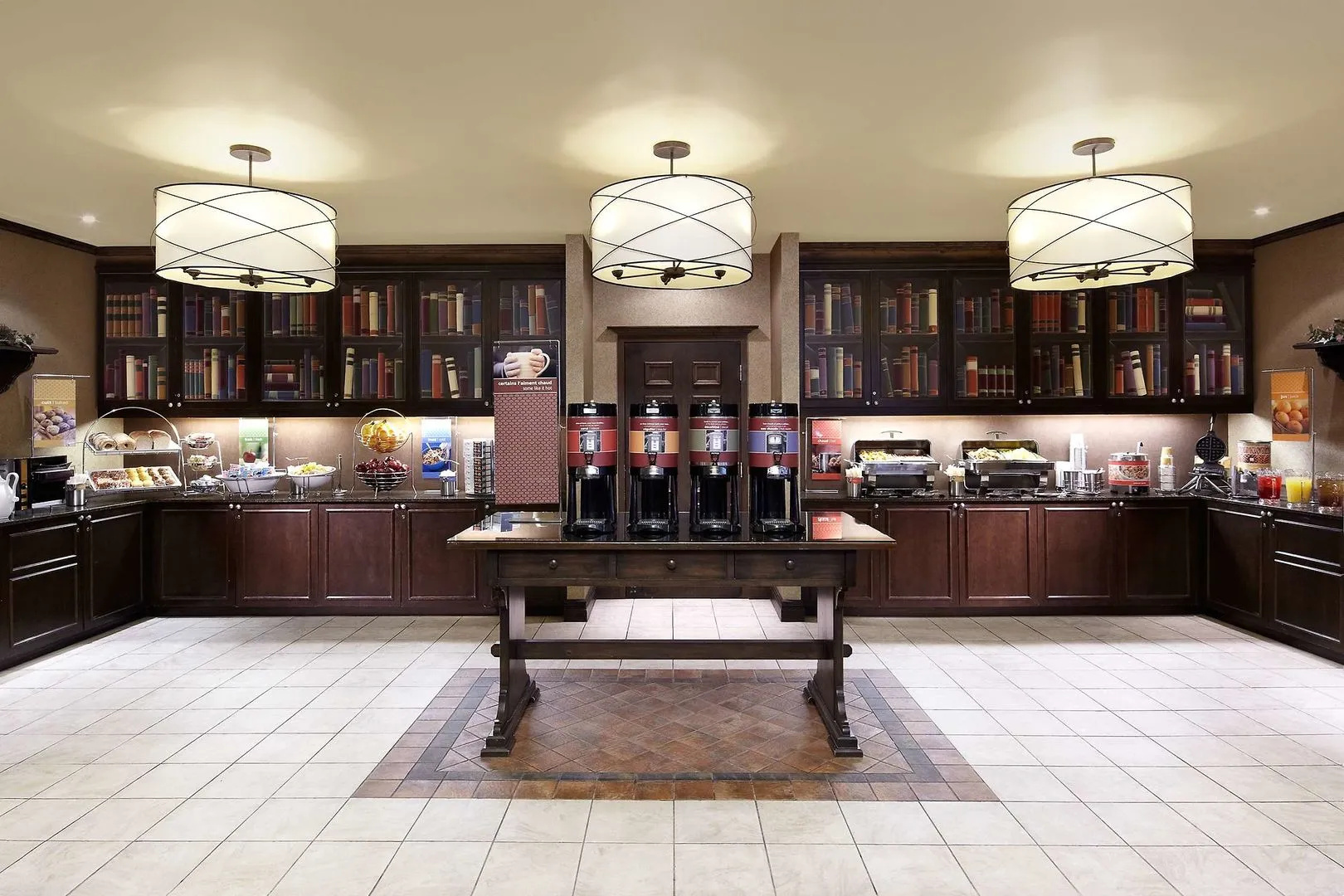 Foto - Hampton Inn & Suites by Hilton Montreal-Dorval