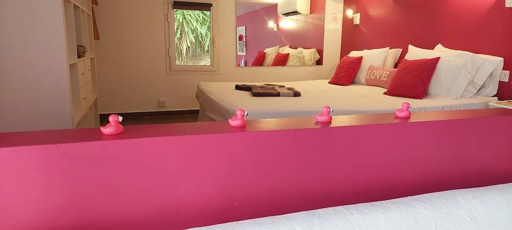 Jardin d'O residence naturiste couples only