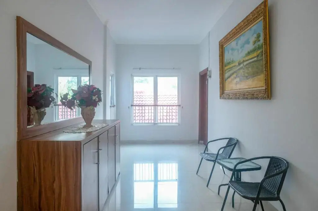 Photo - RedDoorz near Hermes Place Polonia Medan