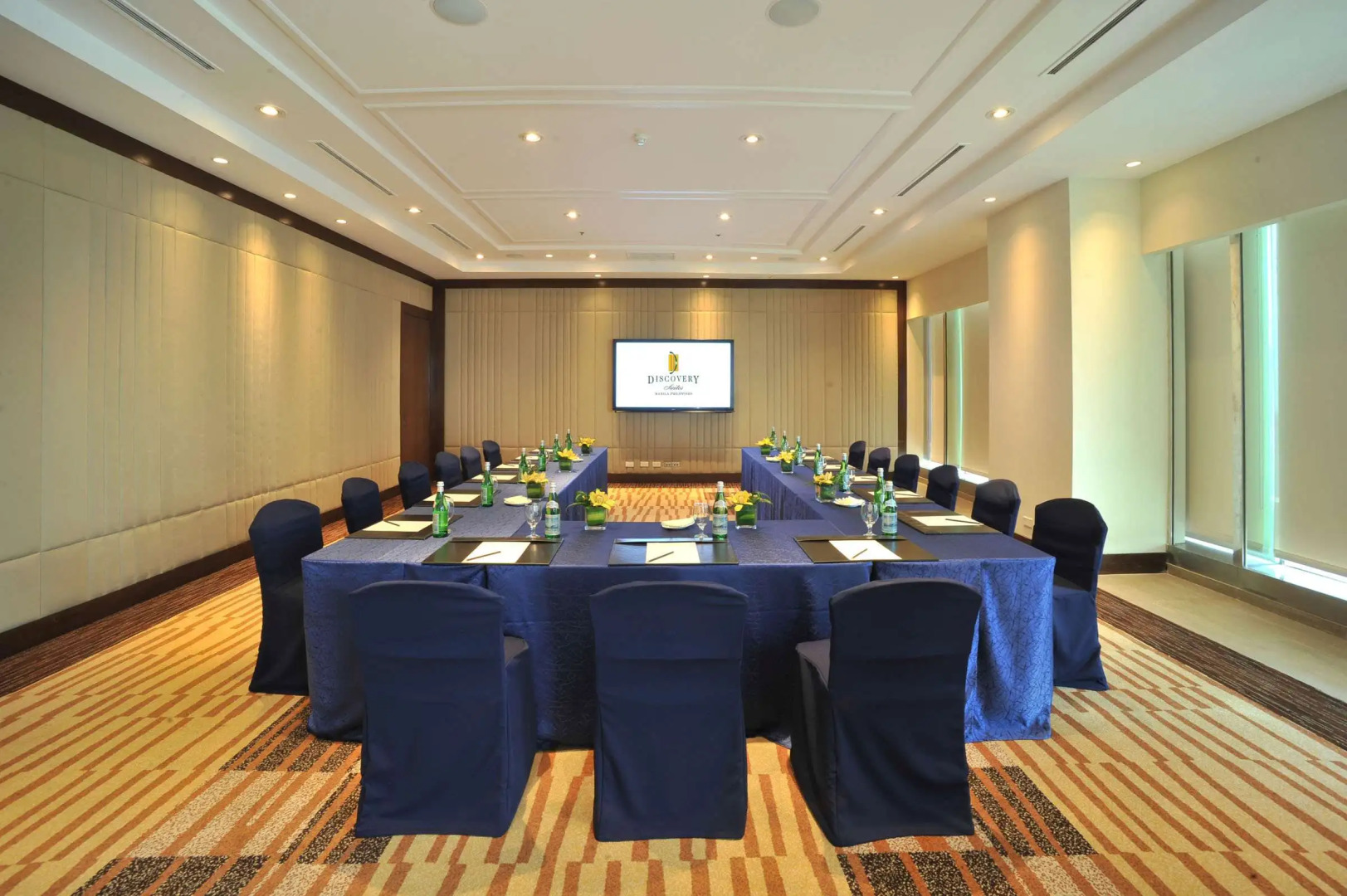 Photo - Discovery Suites Manila, Philippines