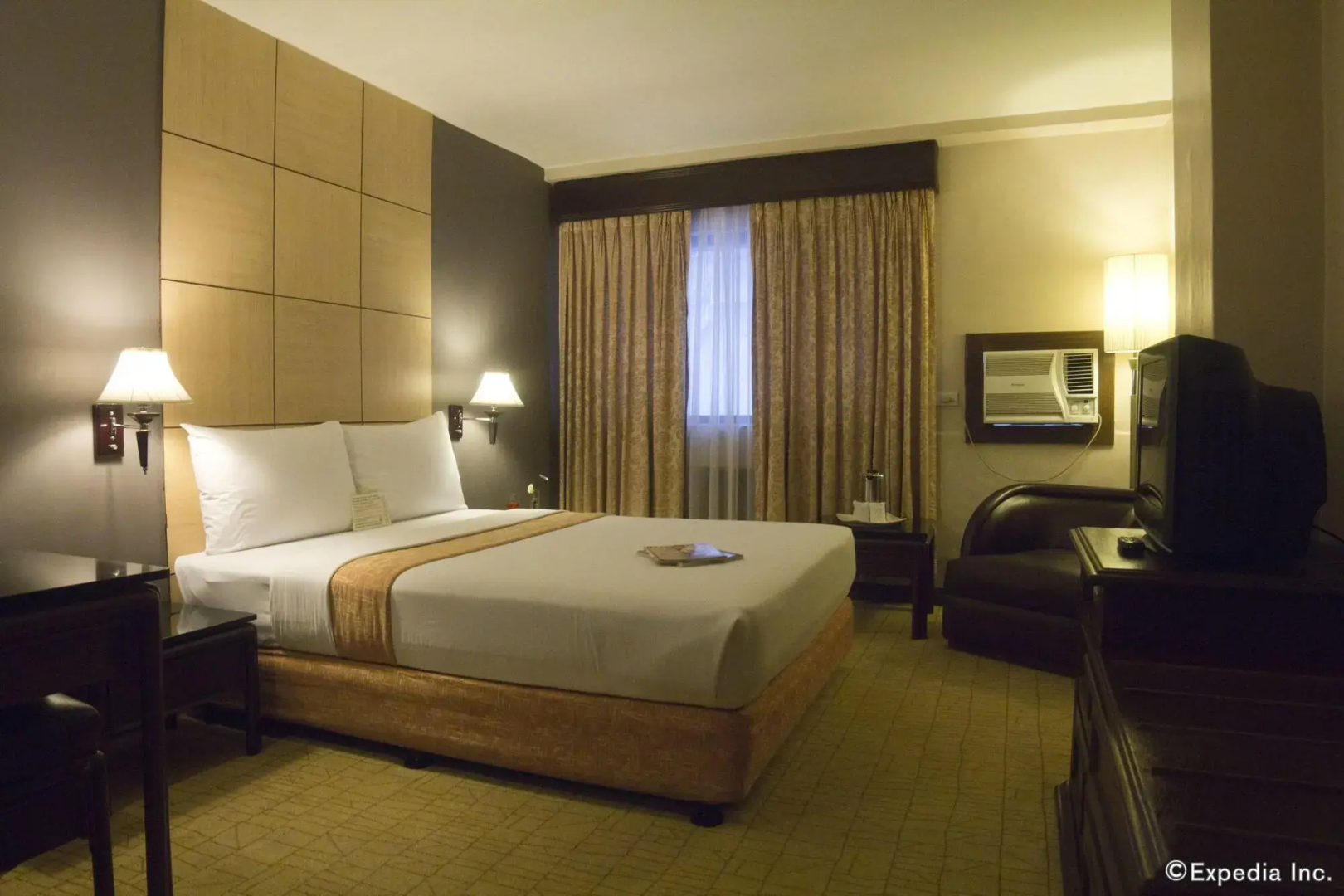 Photo - Riviera Mansion Hotel
