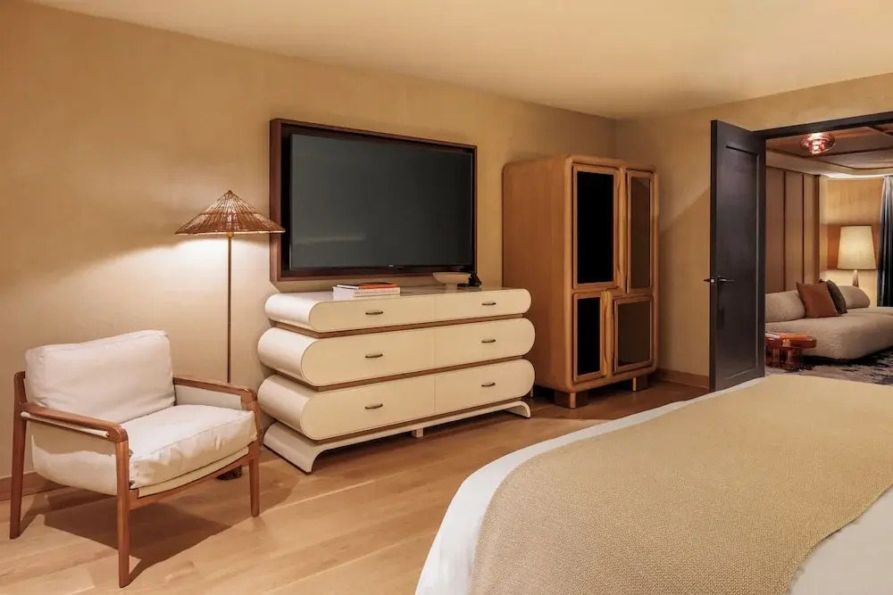 Photo - The Moore Miami