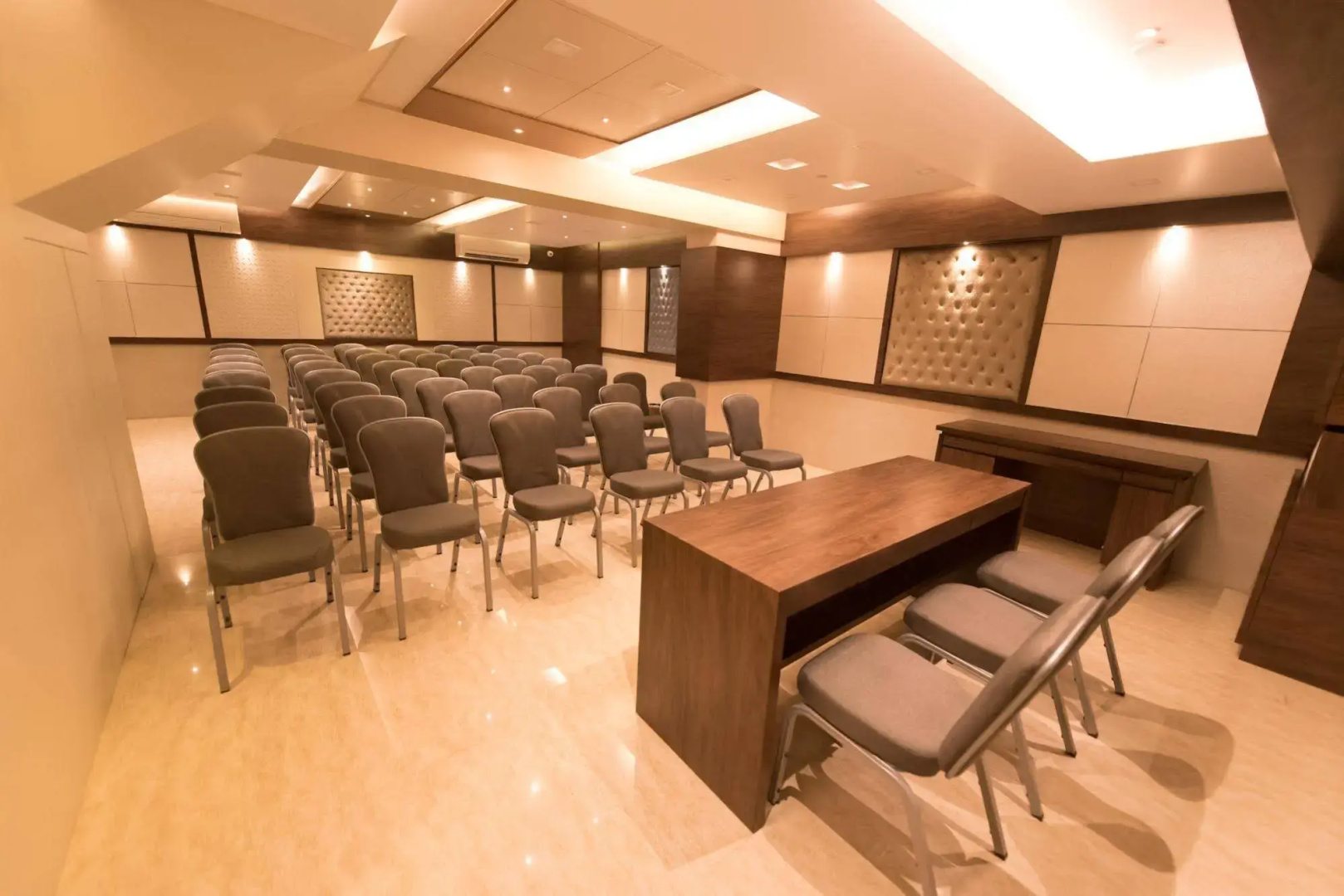 Foto - Hotel Le Grande - Mumbai International Airport