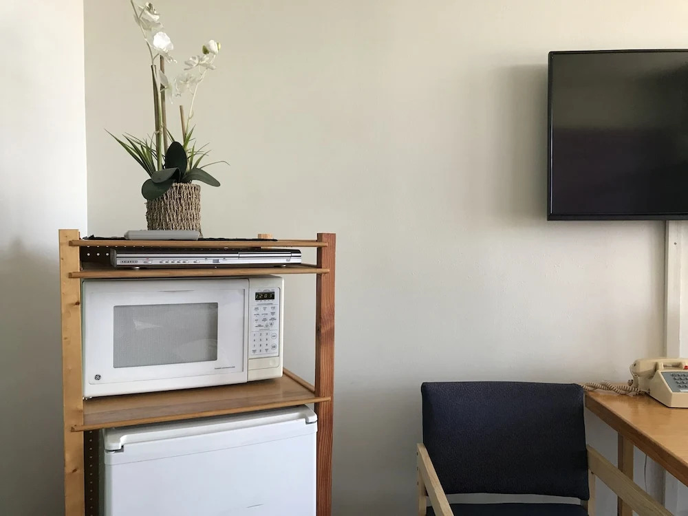 Photo - Foghorn Harbor Inn