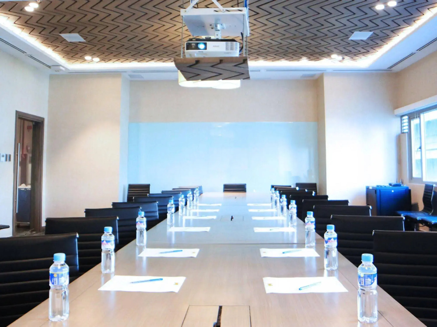 Photo - The Mini Suites Eton Tower Makati