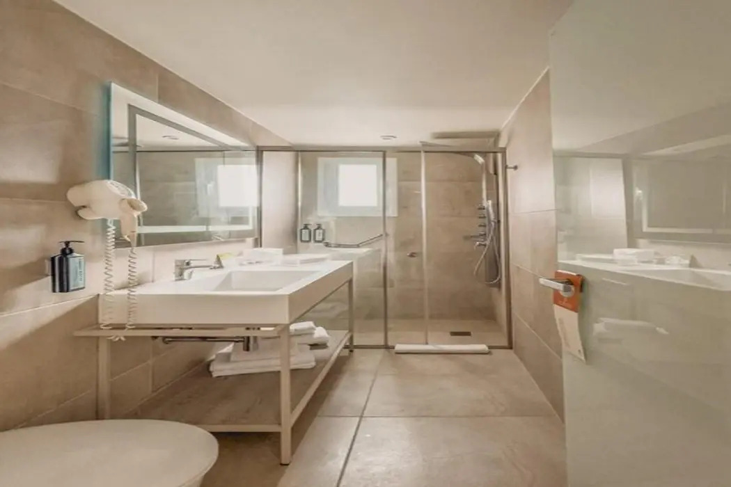 Photo - St George Lycabettus Lifestyle Hotel