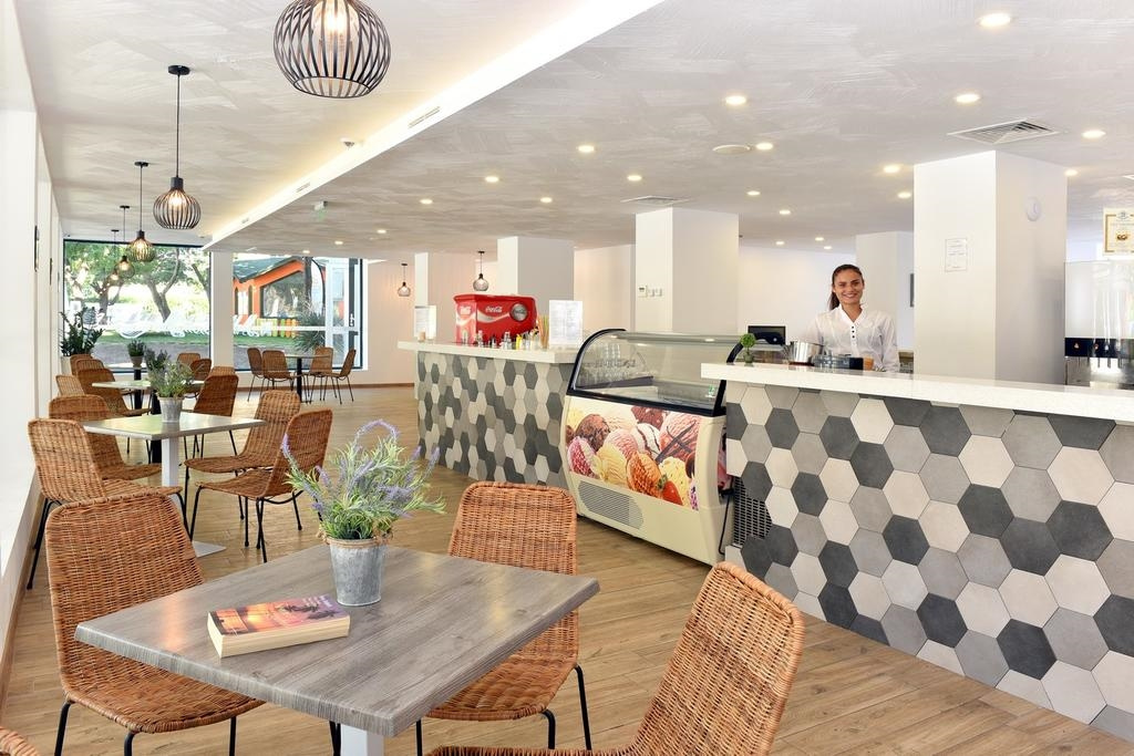 Photo - iHotel Sunny Beach