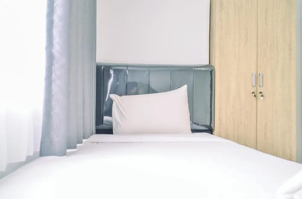 Chic and Cozy 2BR Apartment at Springwood Residence