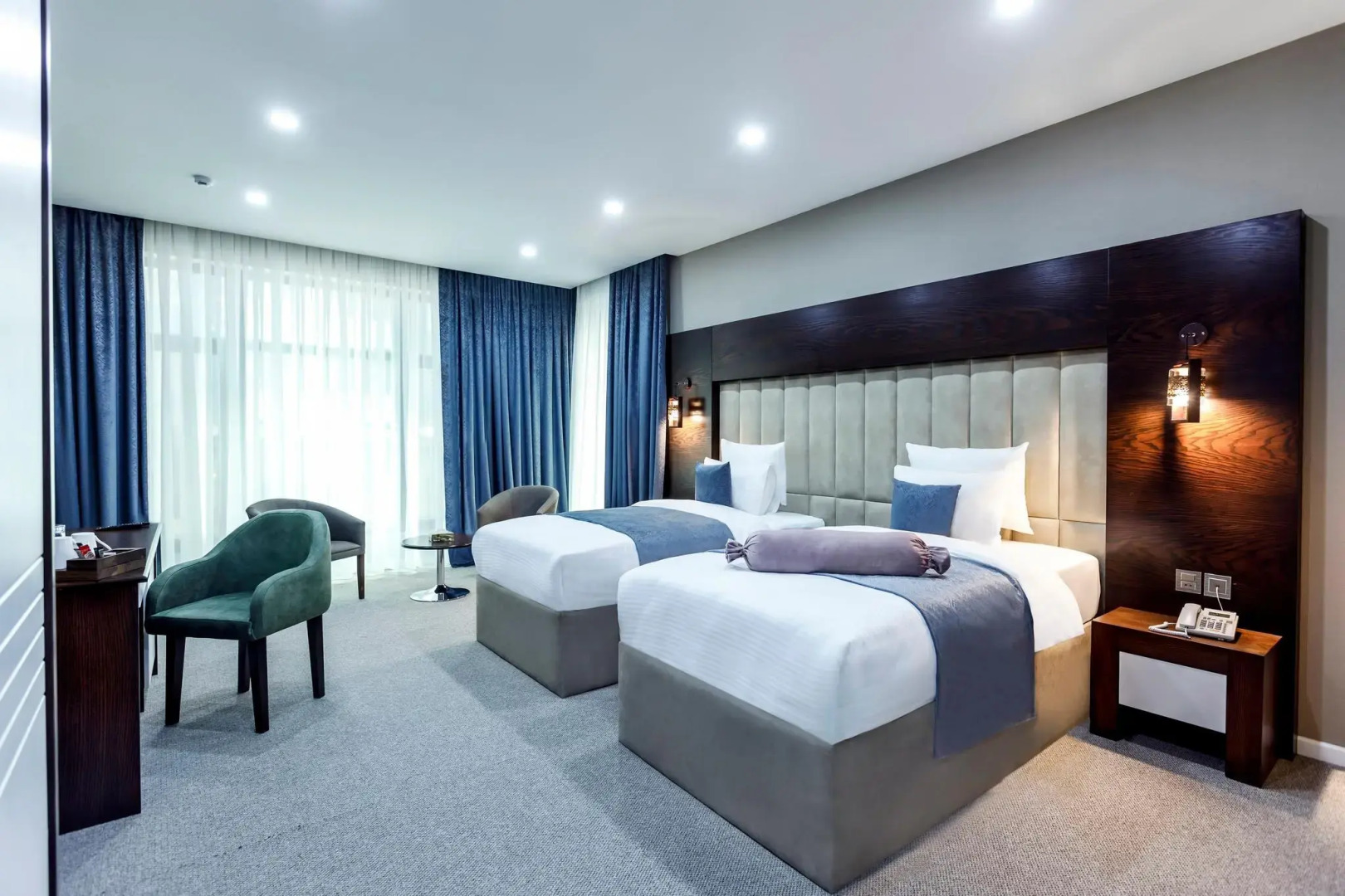 Photo - Parallel Hotel