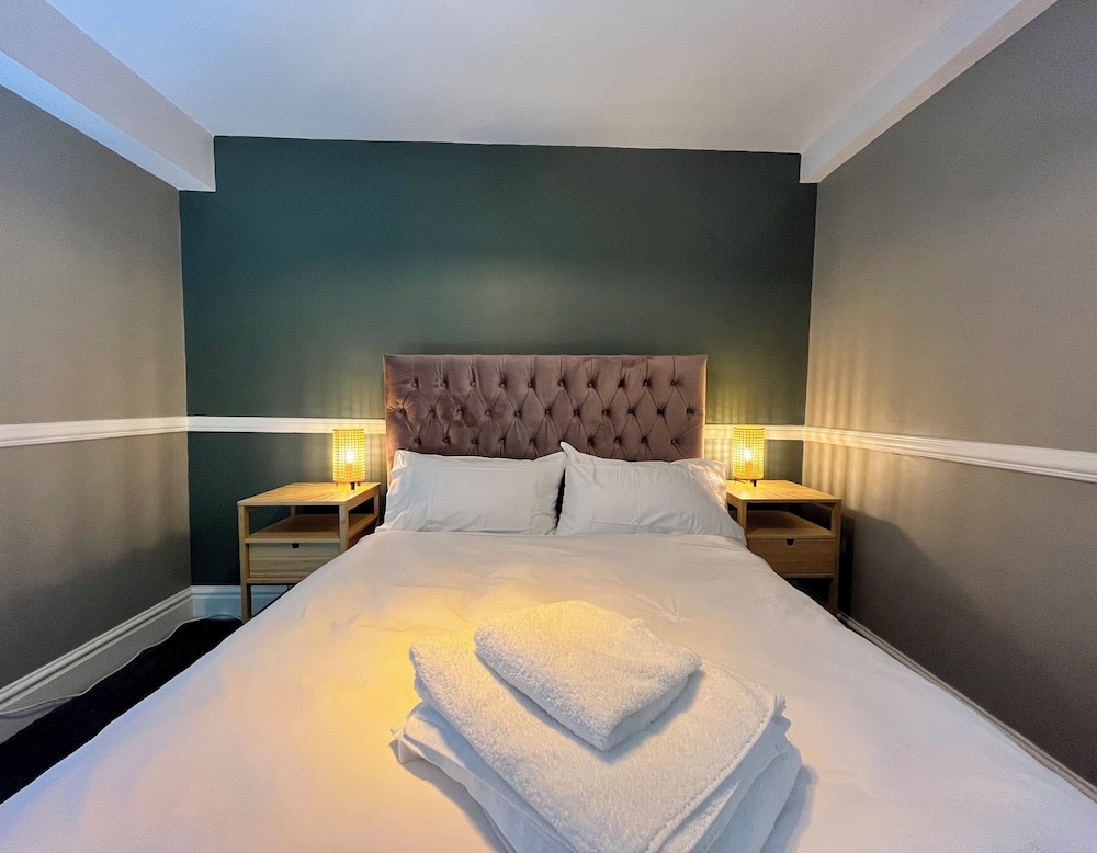Mossley Hill Retreat