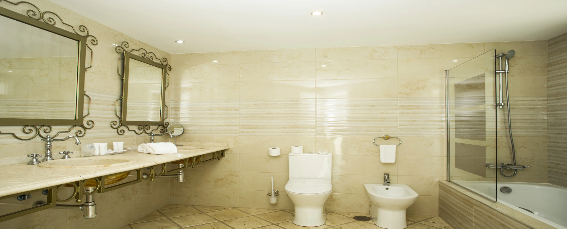 Photo - Flamingo Suites Boutique Hotel