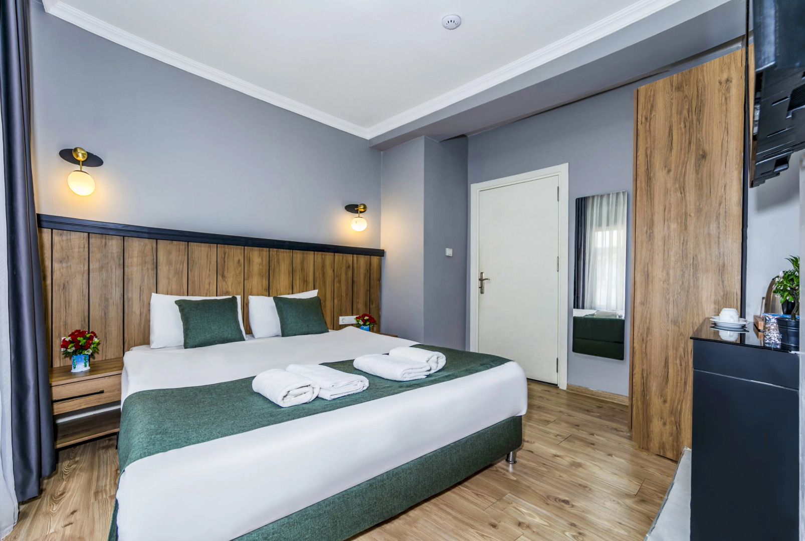 Photo - La Pera Suites