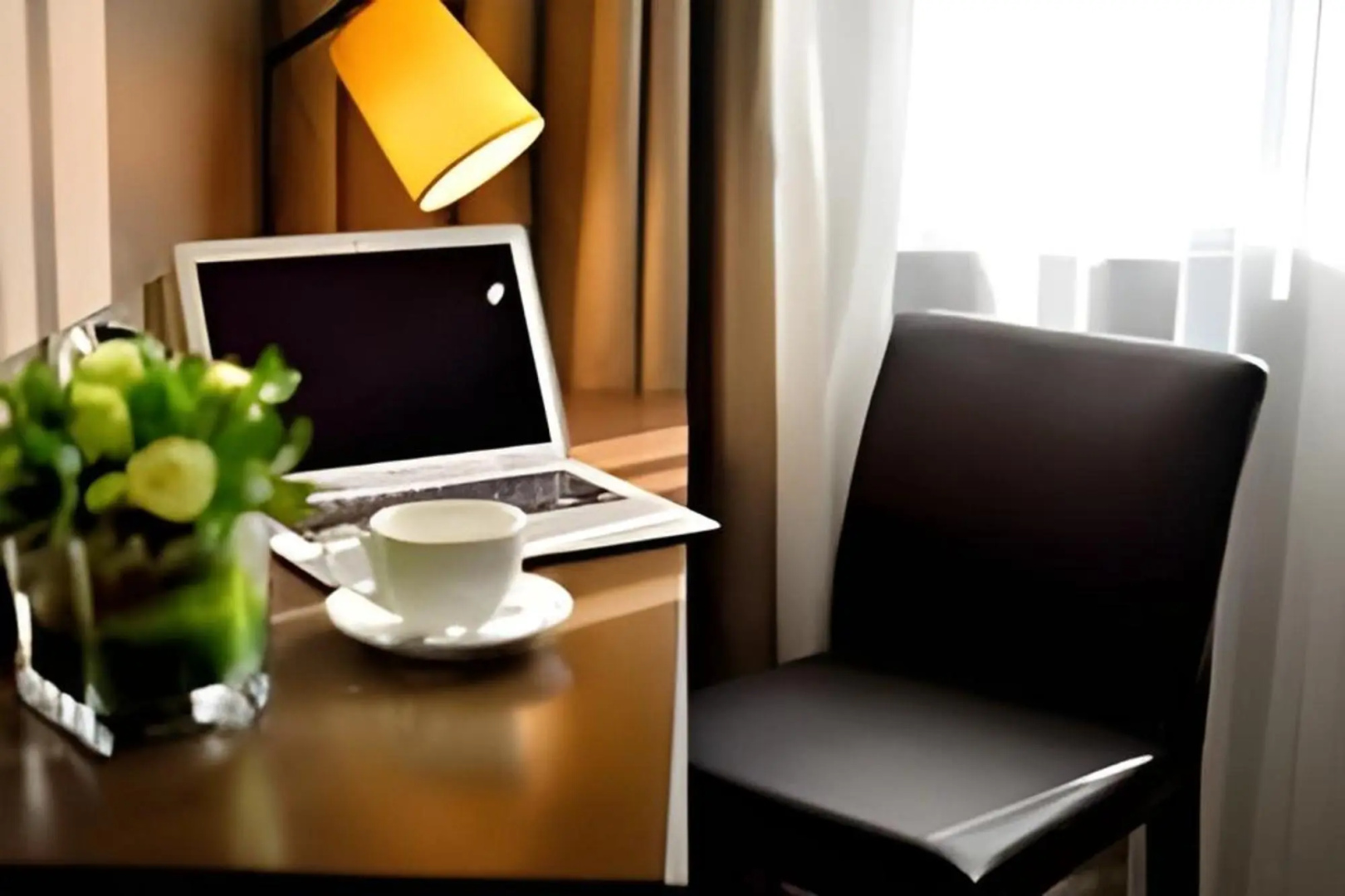 Homeinn Plus Hotel (Shanghai Dishui Lake Port City New World)