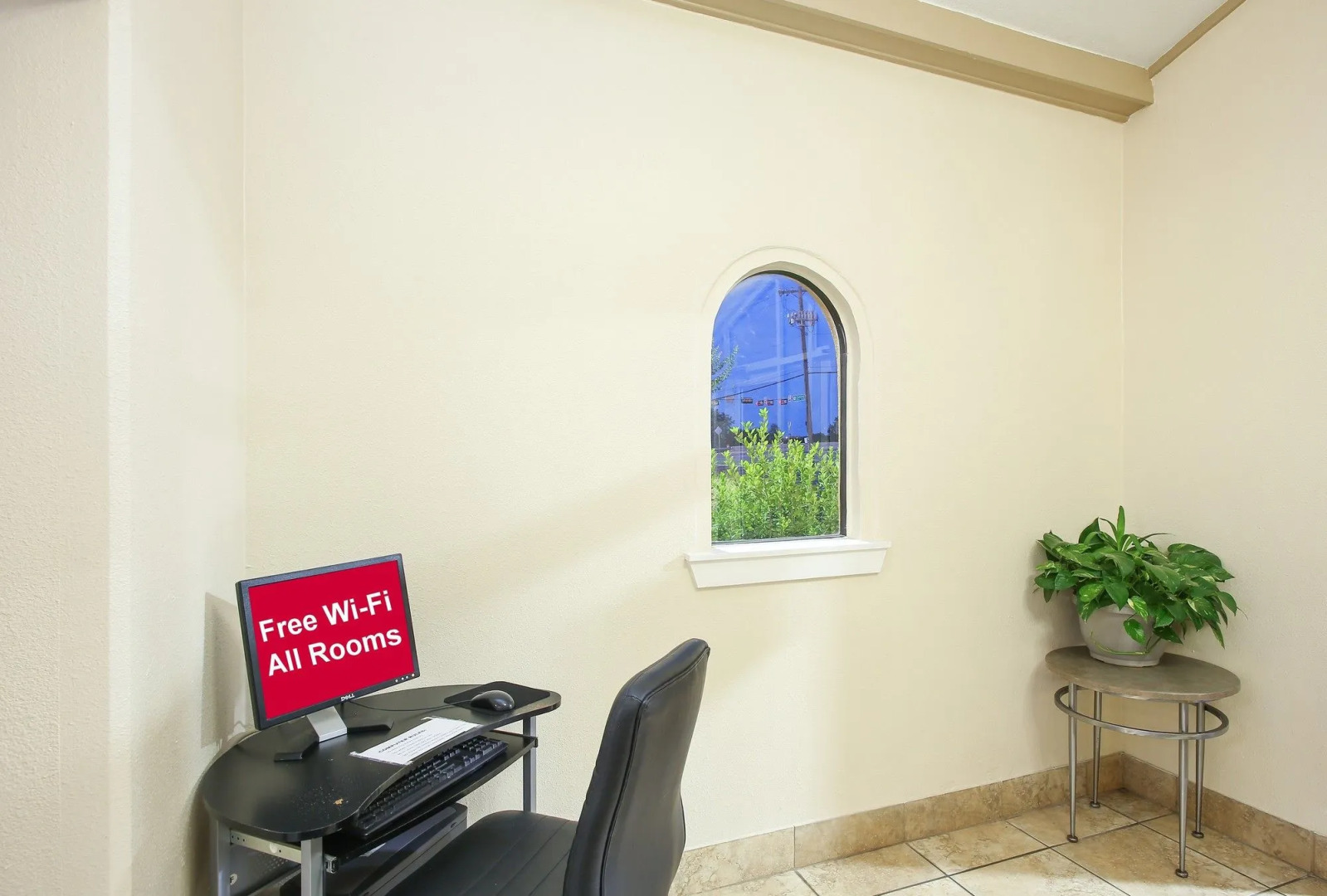 Photo - Red Roof Inn North Dallas - Park Central