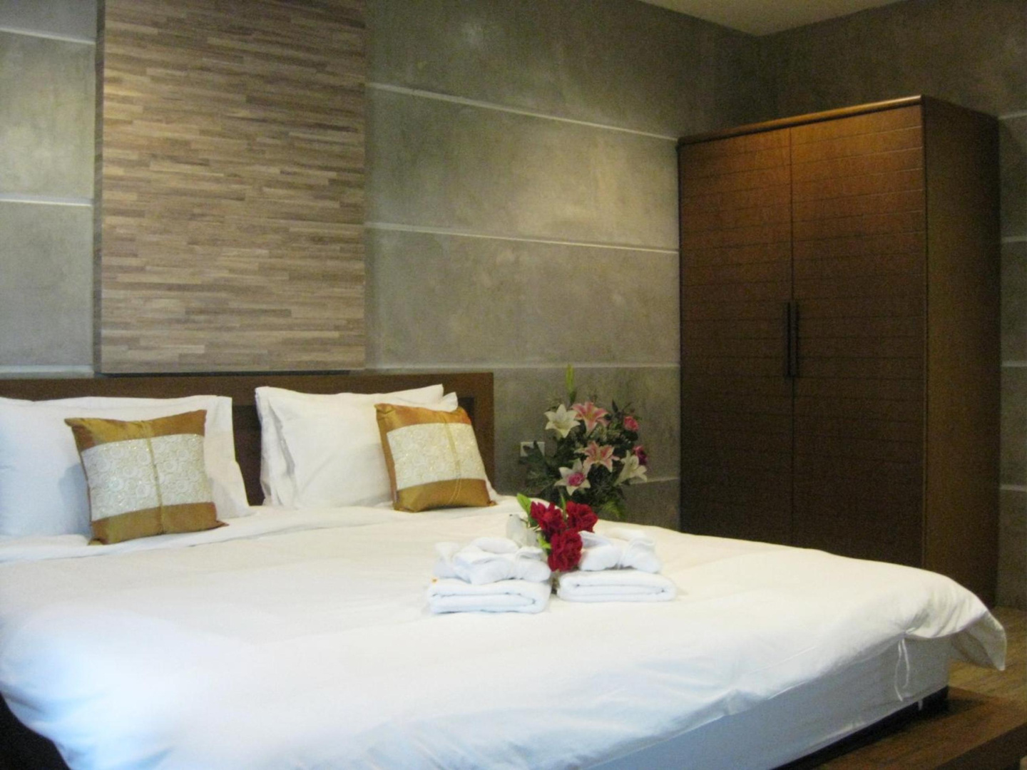 Photo - Komol Residence Bangkok