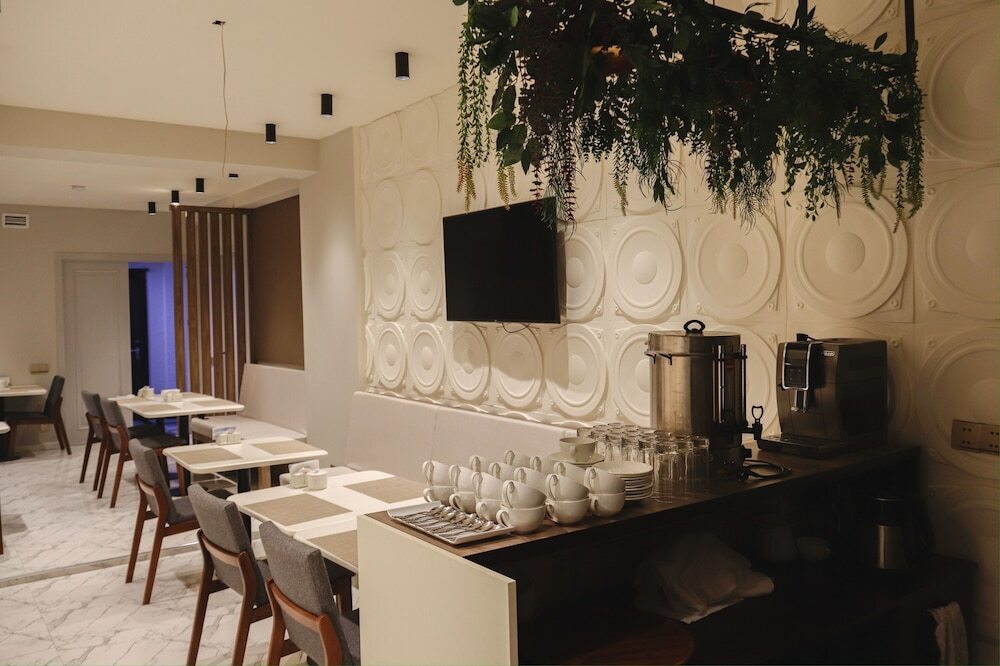 Photo - Kristal Inn Hotel