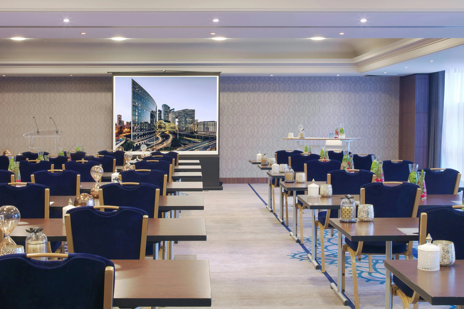 Photo - Renaissance Paris La Defense Hotel