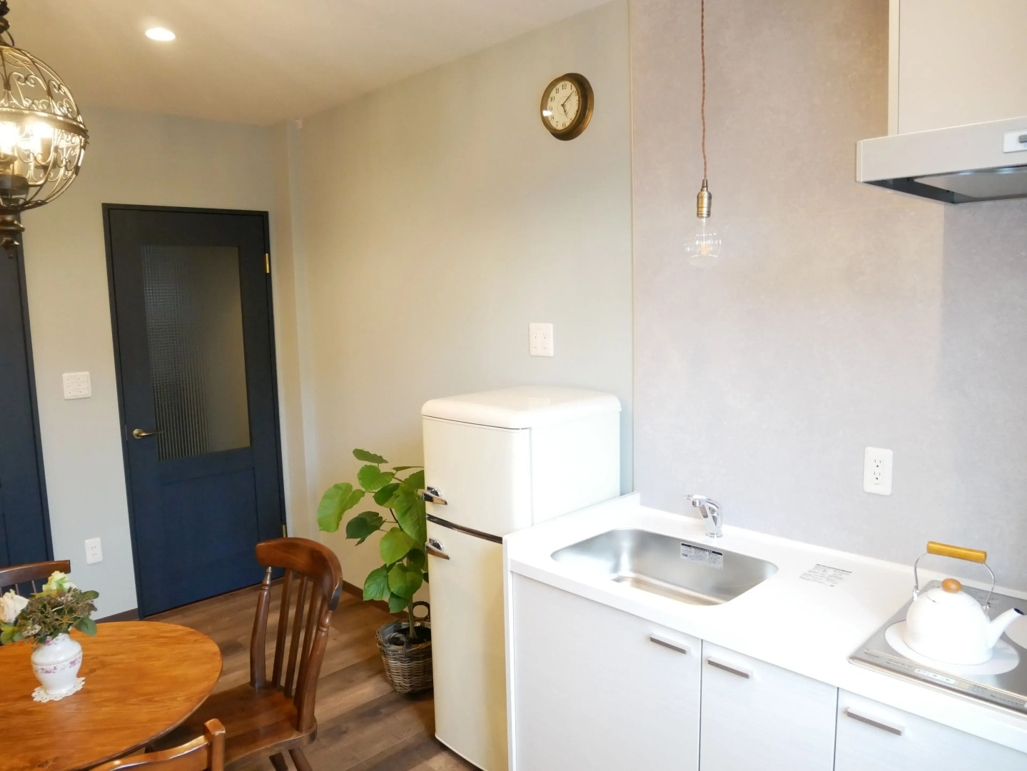 Photo - 7 Rooms Hotel & Cafe - Boutique Designer Hotel - 30 mins from Disneyland&Tokyo