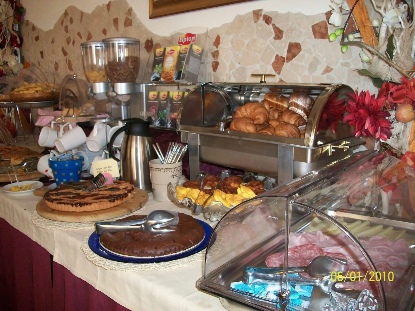 Photo - Crosal