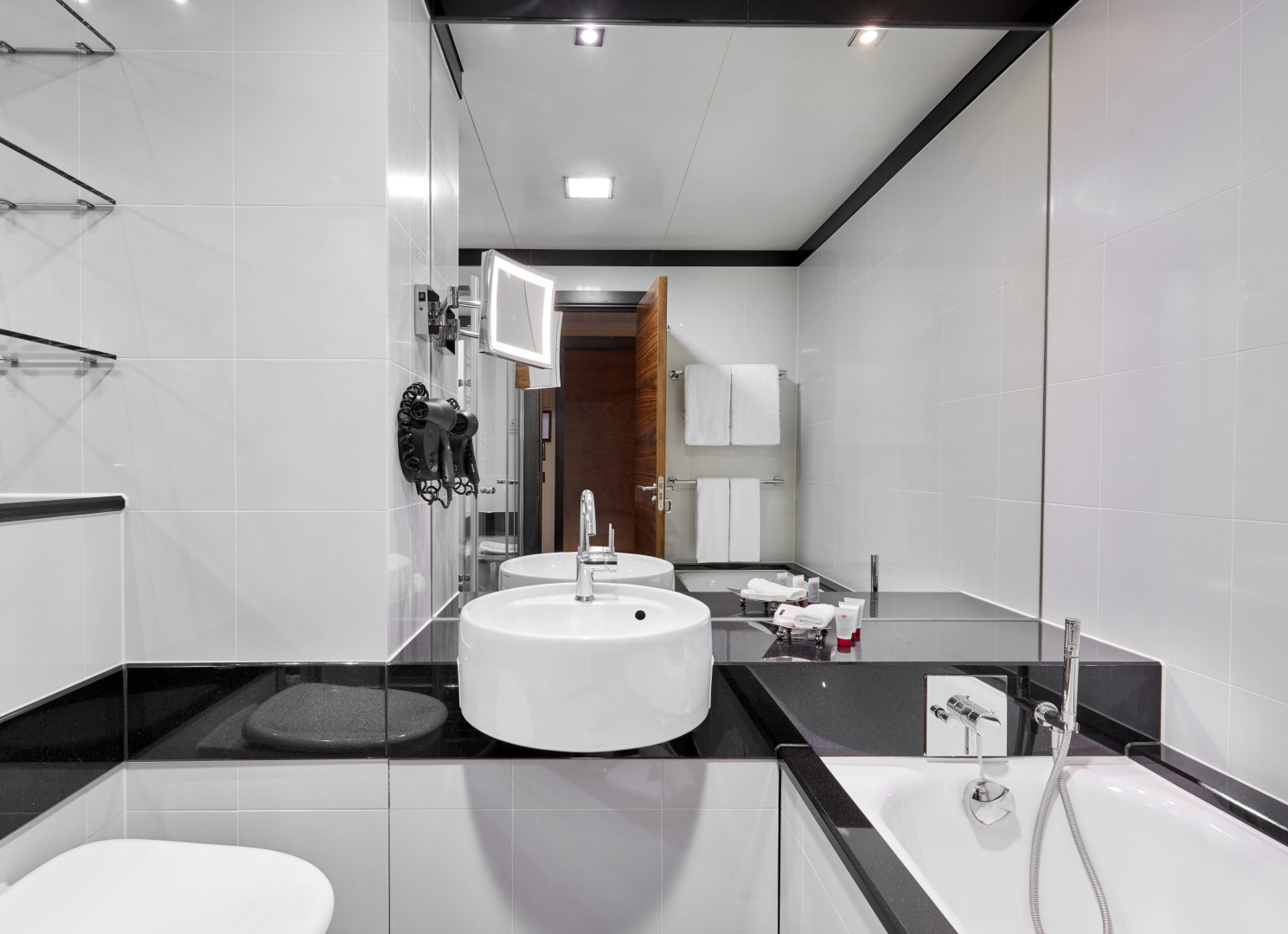 Photo - Leonardo Royal London Tower Bridge