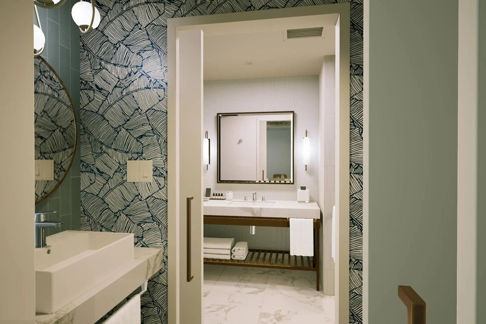 Photo - Walt Disney World Swan