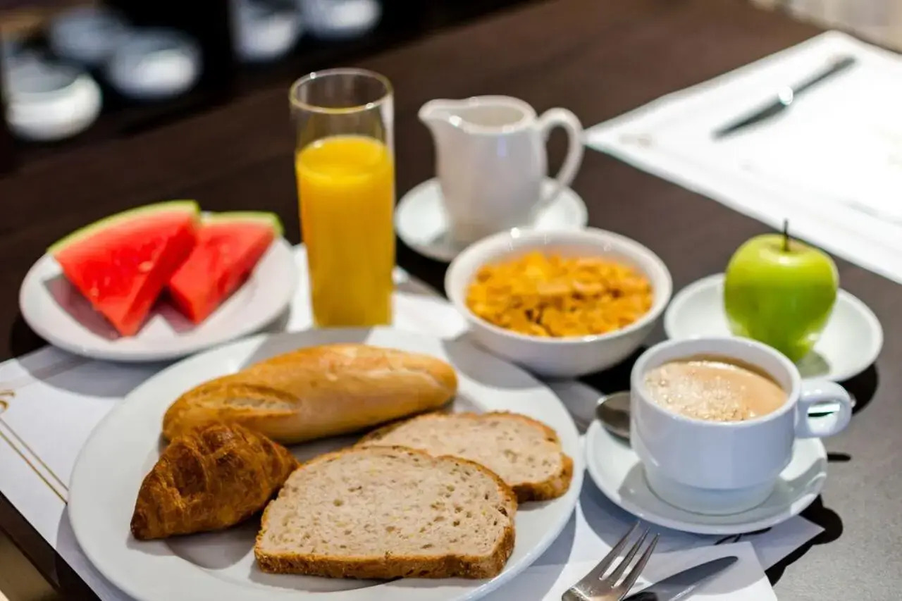 Photo - Alcalá Plaza