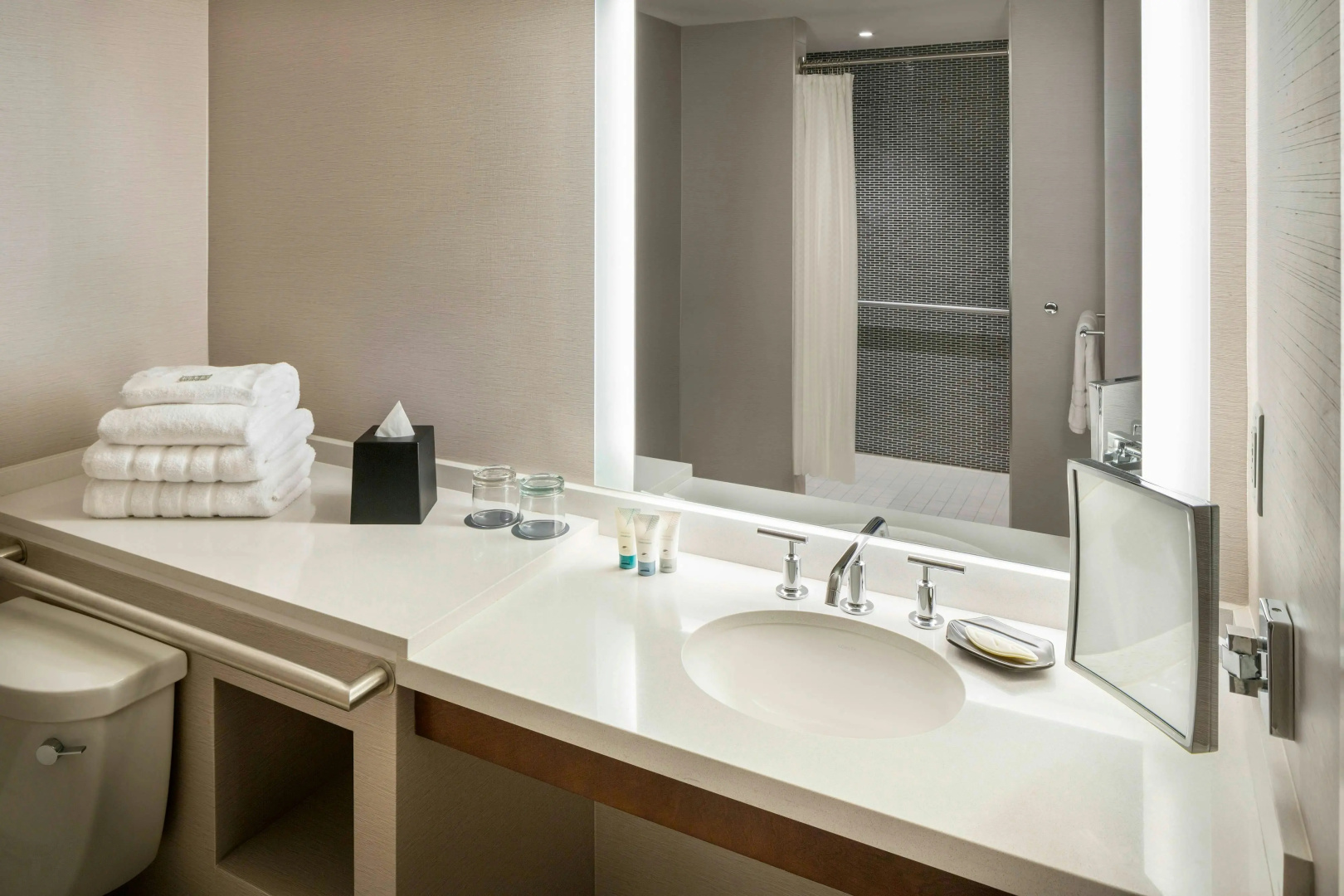 Photo - The Westin South Coast Plaza, Costa Mesa