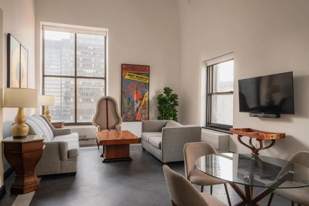 Photo - The Manhattan Club