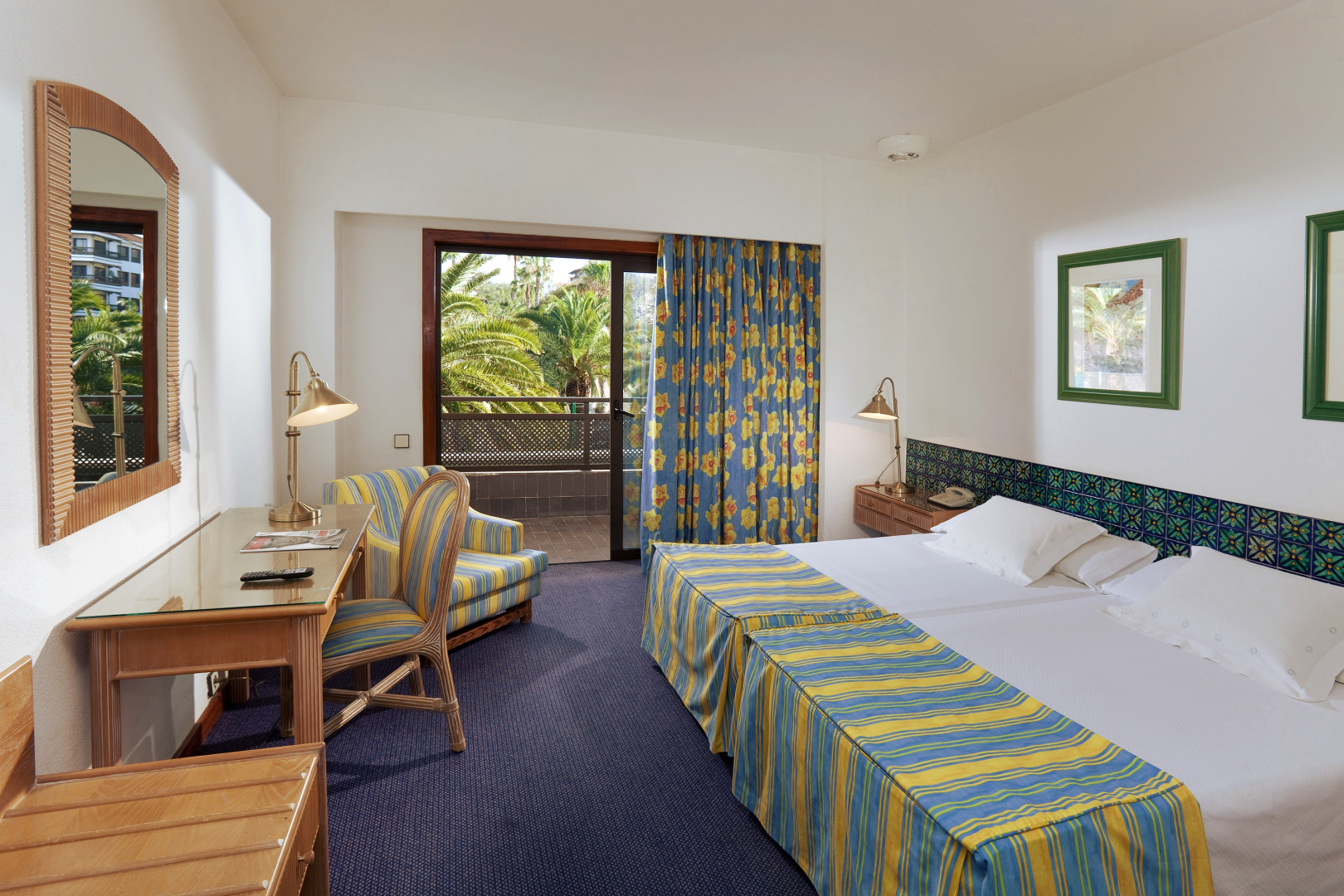 Photo - FERGUS Puerto de la Cruz