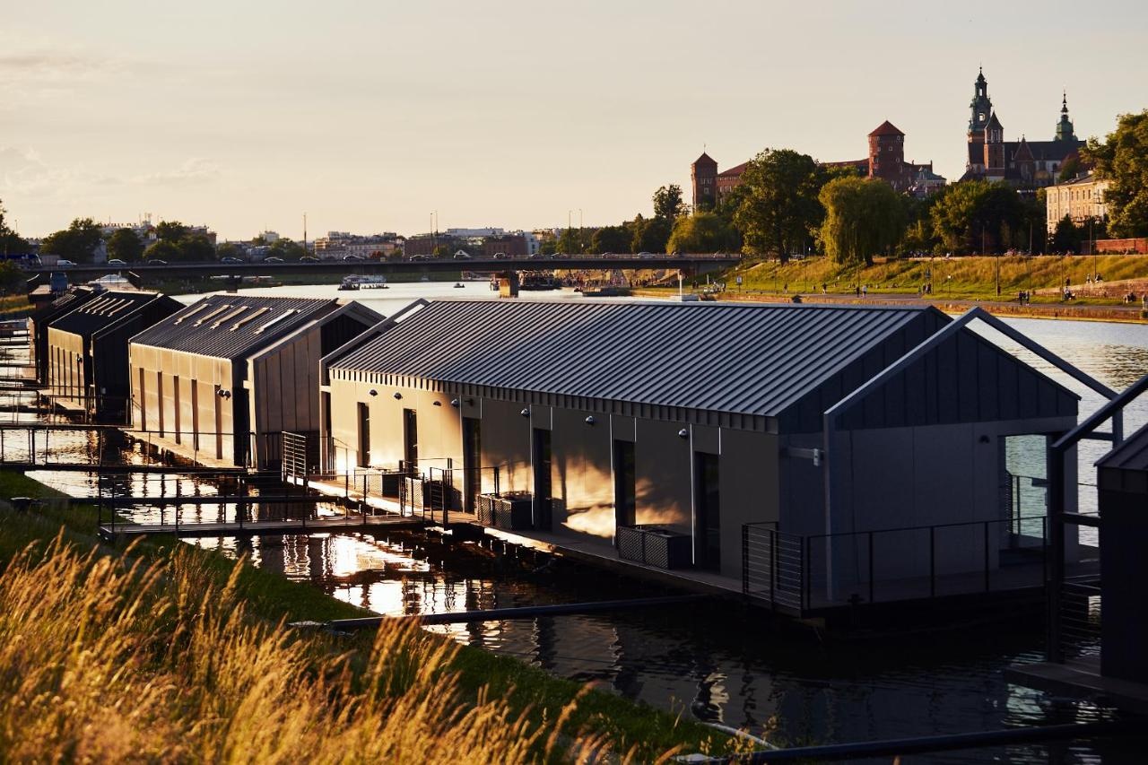 Photo - New Port Hotel