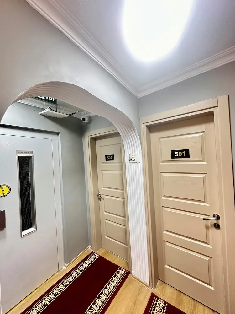 Photo - Crowned Exclusive Hotel