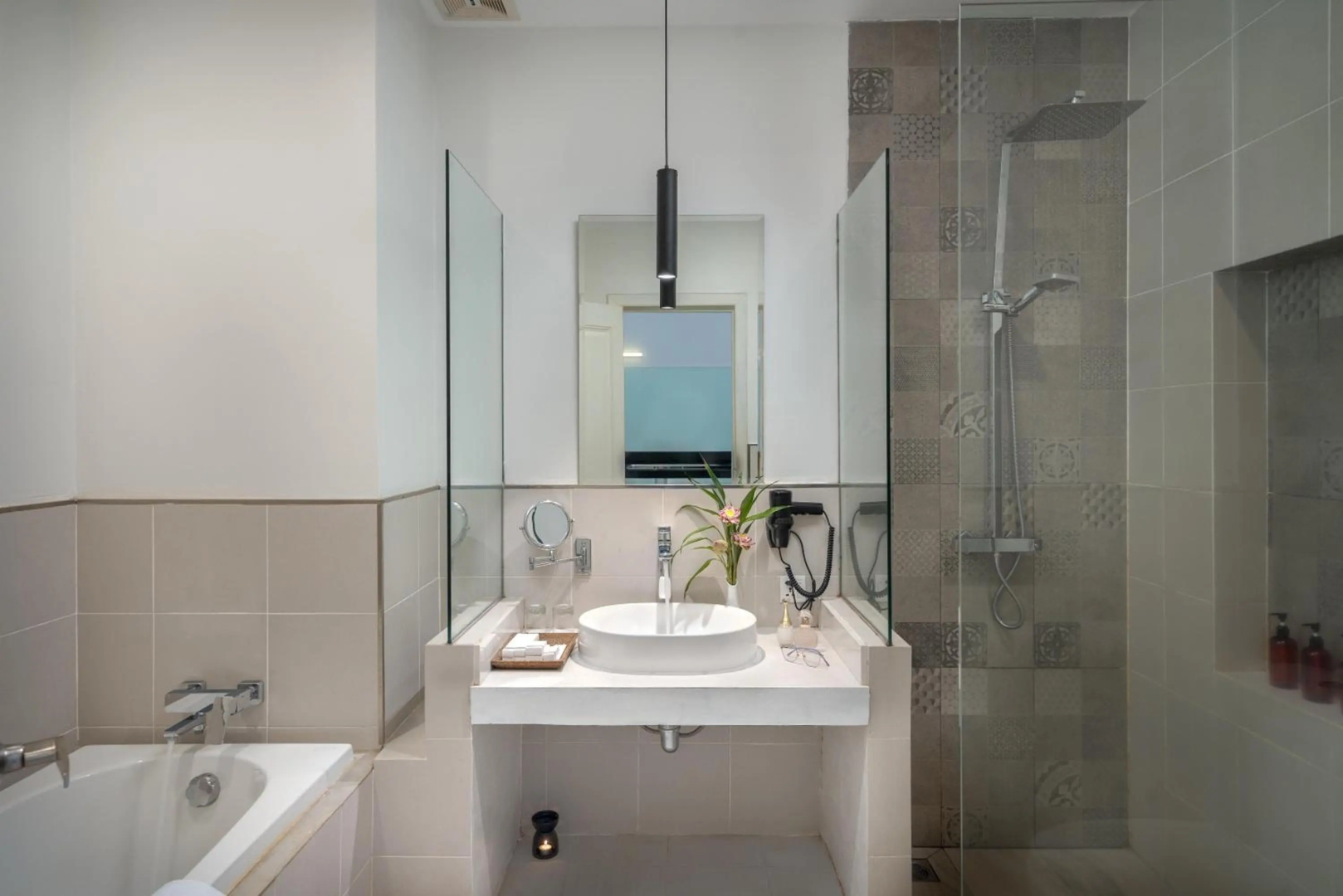Photo - Elysium Suite